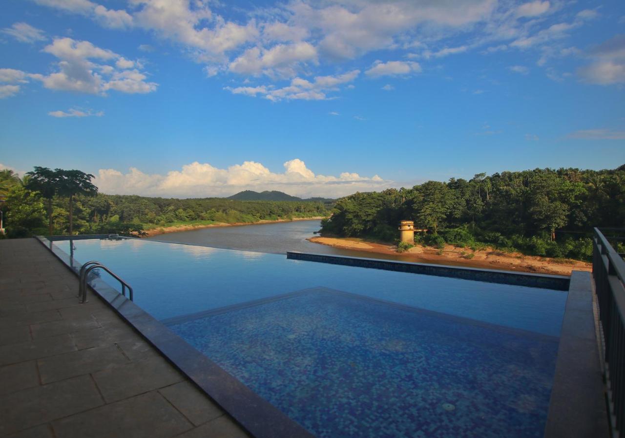 Nexstay Grand Chaliyar Resort Edavanna Exteriör bild